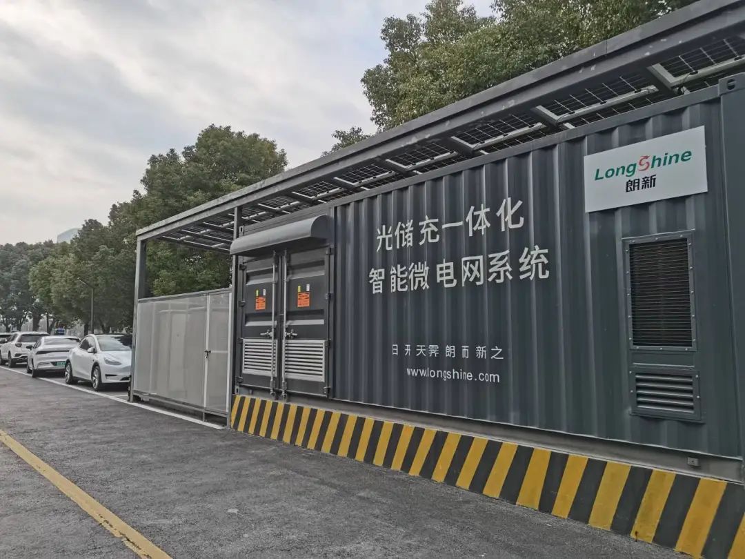【深圳楼市】GCC联泰超总湾售楼处电话(官方网站)GCC联泰超总湾营销中心电话-最新价格-楼盘详情-户型图-周边配套@2026816开发商@豆包AI热搜(图1)